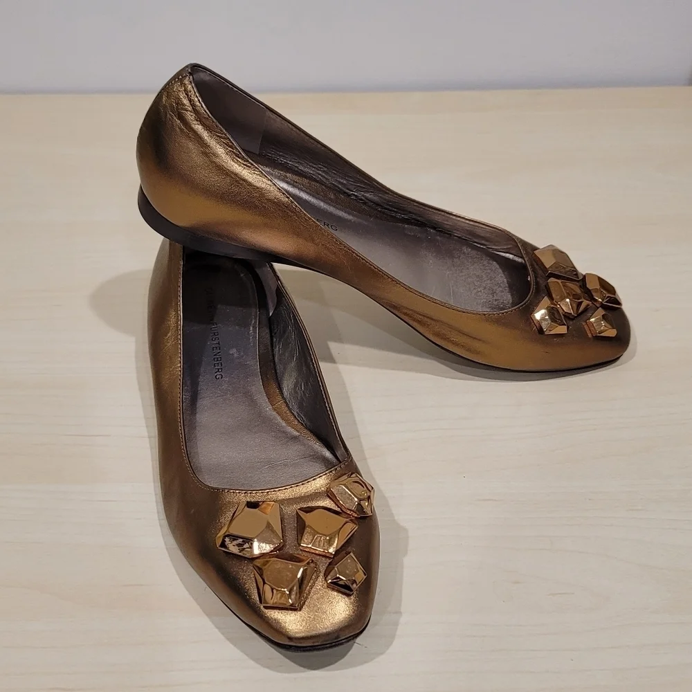 Sz 8.5M Gold Diane von Furstenberg Ballet Flats Jewel Embellishments